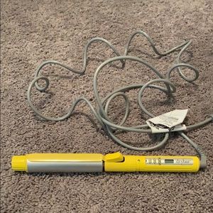 1.25” 3 Day Bender drybar curling iron